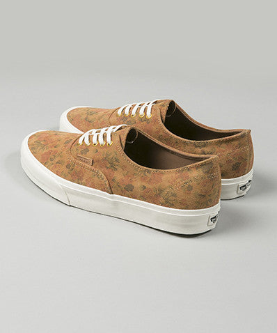 Tan vans with 2024 flowers